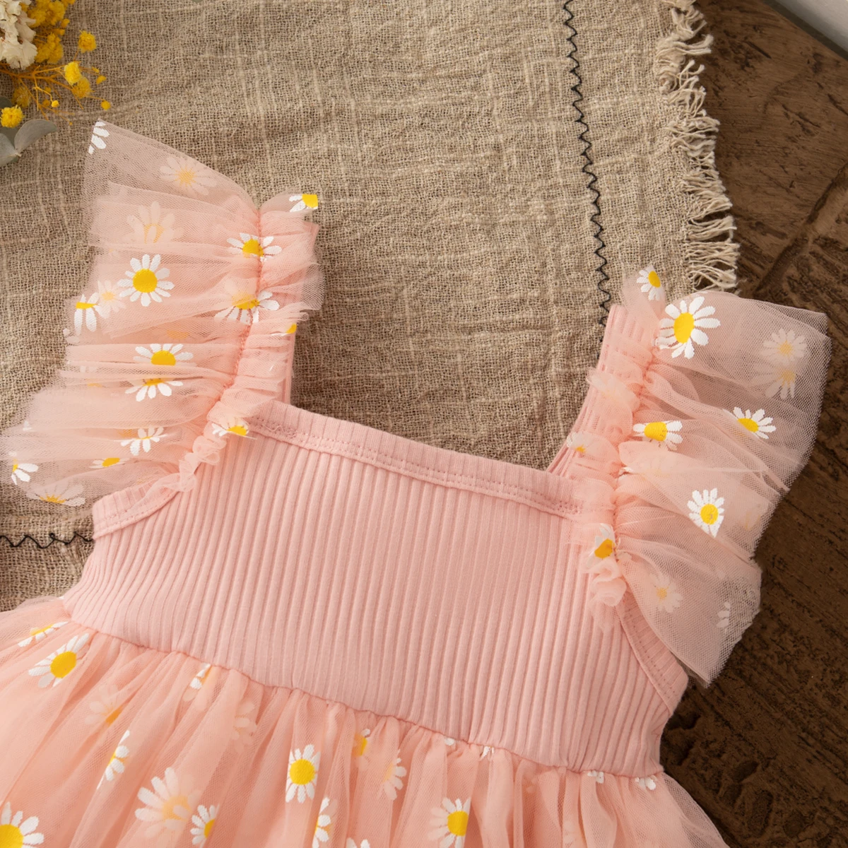New Girls\' Stylish Children\'s Dress 0-3 Years Old Sunflower Suspender Fly Sleeve Mesh Patchwork Dress