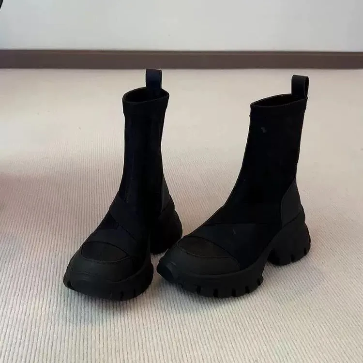 

Эластичные ботинки 2026: весенне-осенние короткие ботинки с круглым носком в стиле ретро, с элементами пэчворка, для женщин, визуально стройнящие и универсальные, в стиле носковых ботинок.