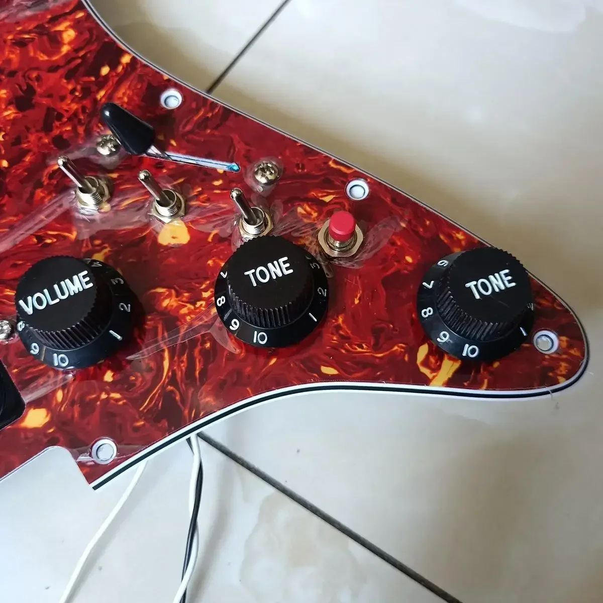 HSH Loaded Prewired Guitar Pickguard Set Multifunction Switch Black Alnico V Humbucker Pickups 3 Single Cut Switch view 5