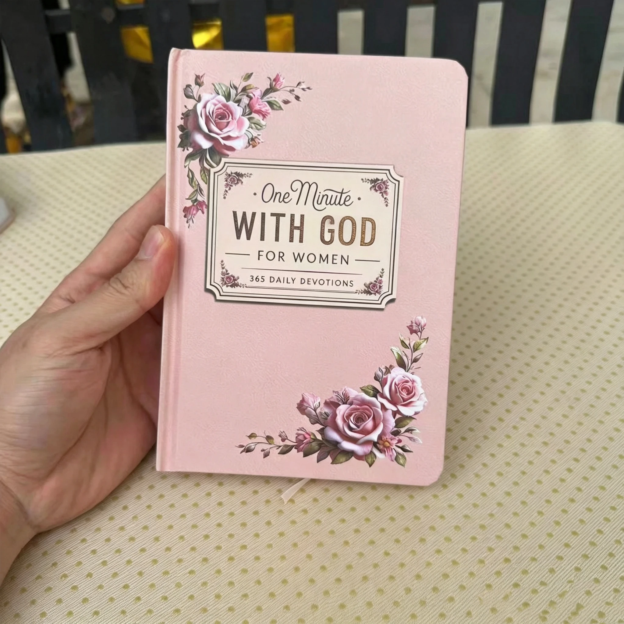 【One Minute With God For Men: 365 Daily Devotional Book Daily Bible Reading & Prayer Planner With 365 Prompts Christian Gift】