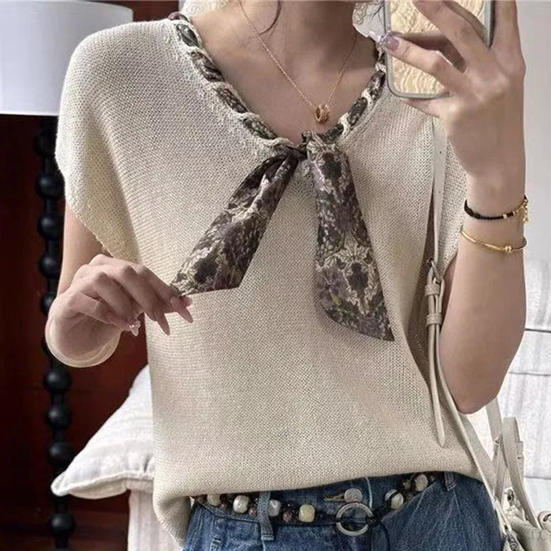 Elegant Slimming Sleeveless Knitwear Spring/Summer 2026 Trendy Bow Detail Classic Preppy Style Top for Women