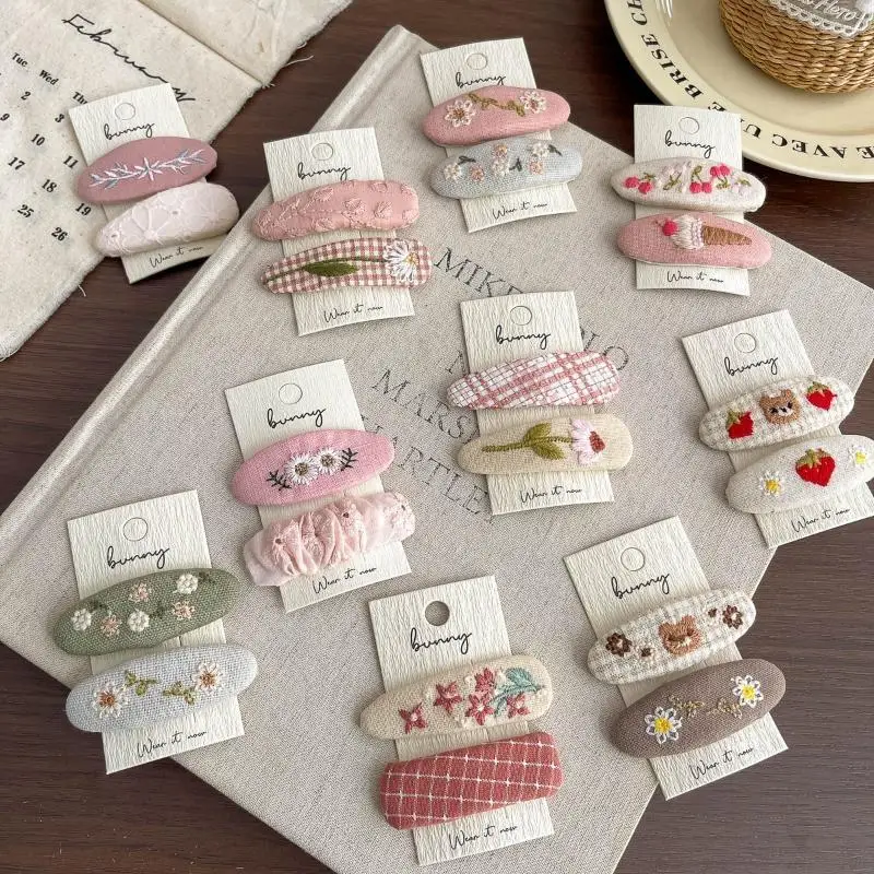 2Pcs Embroidered Flower Hair Clips Sweet Lightweight Side Hairpins for Women Office Work Commute Hair Accessories