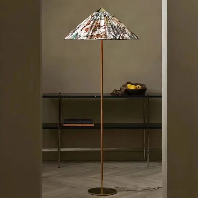 

Vintage Rattan Woven Floor Lamp Used for Living Room Study Bedroom Bedside Standing Lamp Interior Lighting Foot Lamp Salon