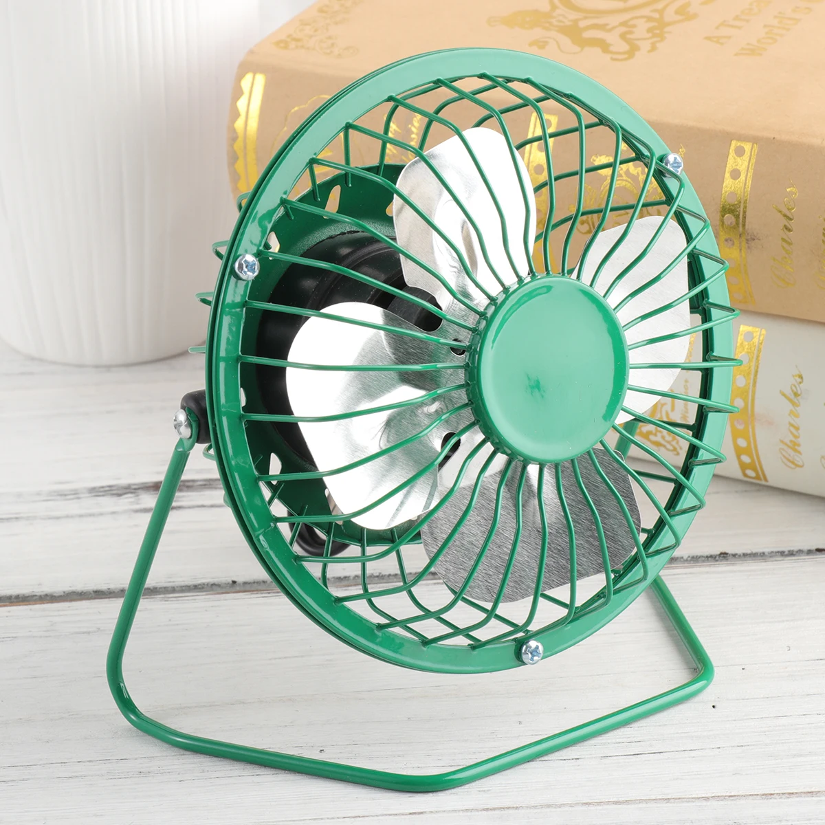 

4 '' Mini Electric Fan Floor Quiet Table for Home Portable Household USB Office