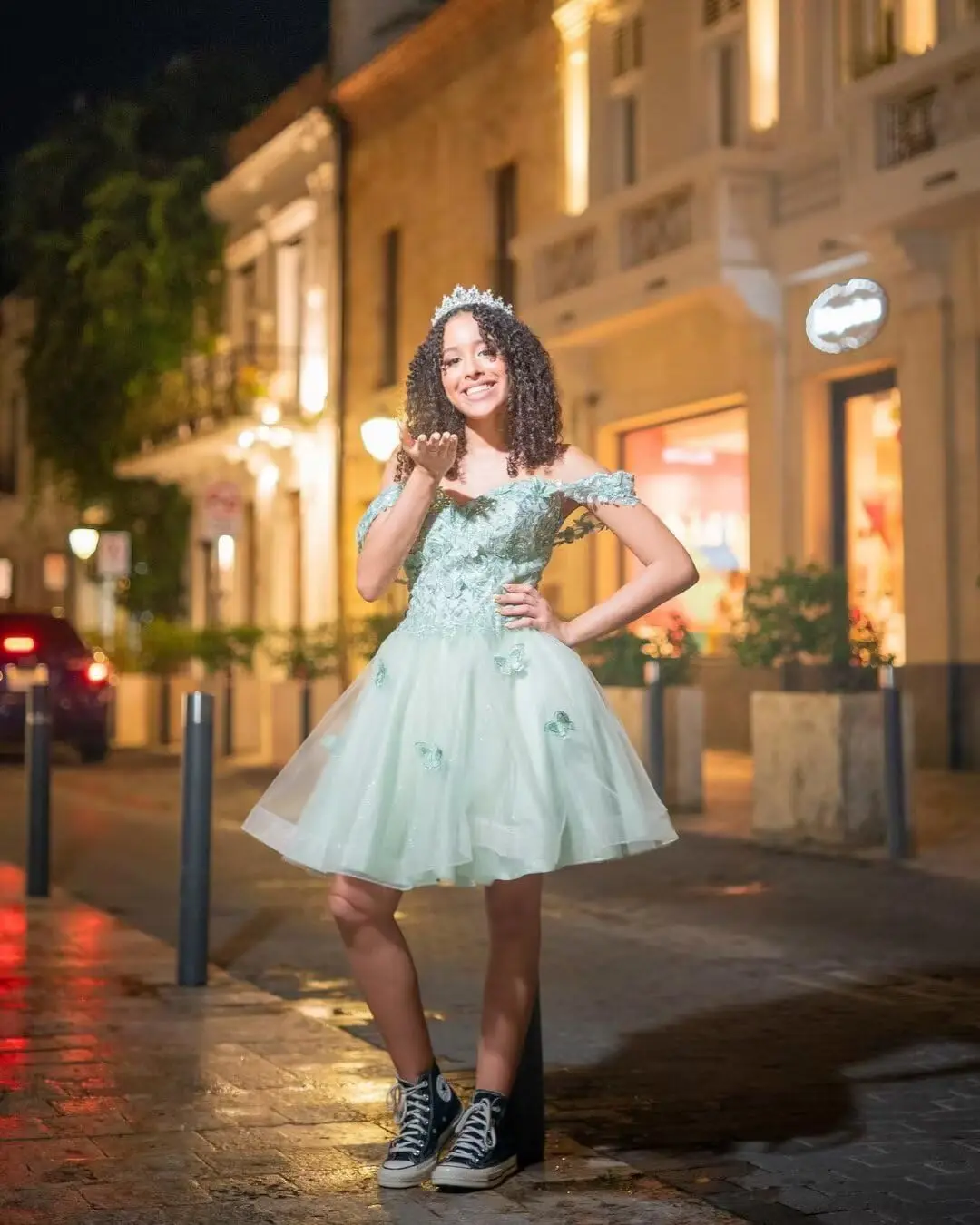 Abito corto da homecoming con spalle scoperte e farfalla 3D Abito da ballo con paillettes glitterate per abiti Quinceanera DAMA per adolescenti
