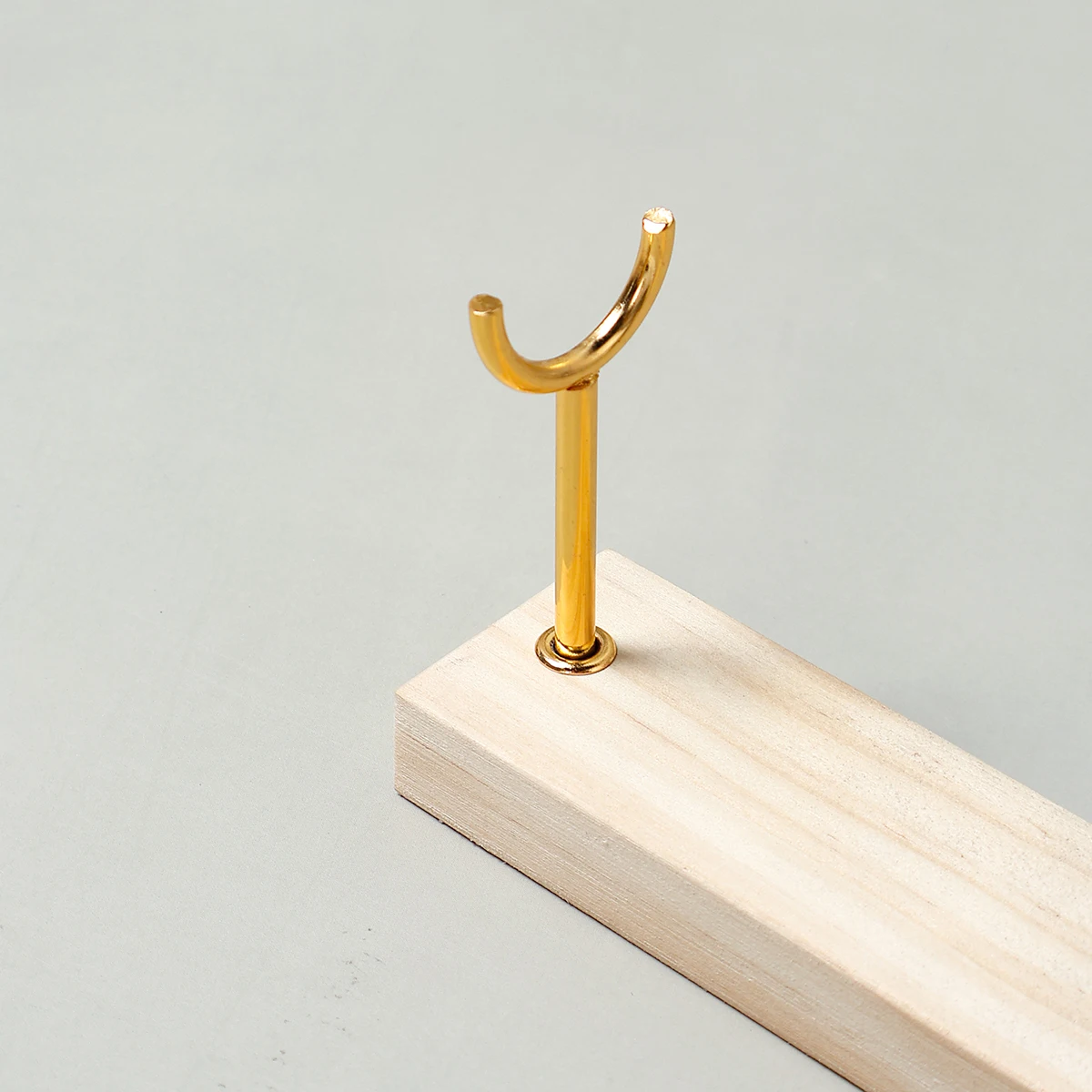 Solid wood base ring display rack Sponge stick ring holder Multi layer ring storage and organization rack Removable metal rack