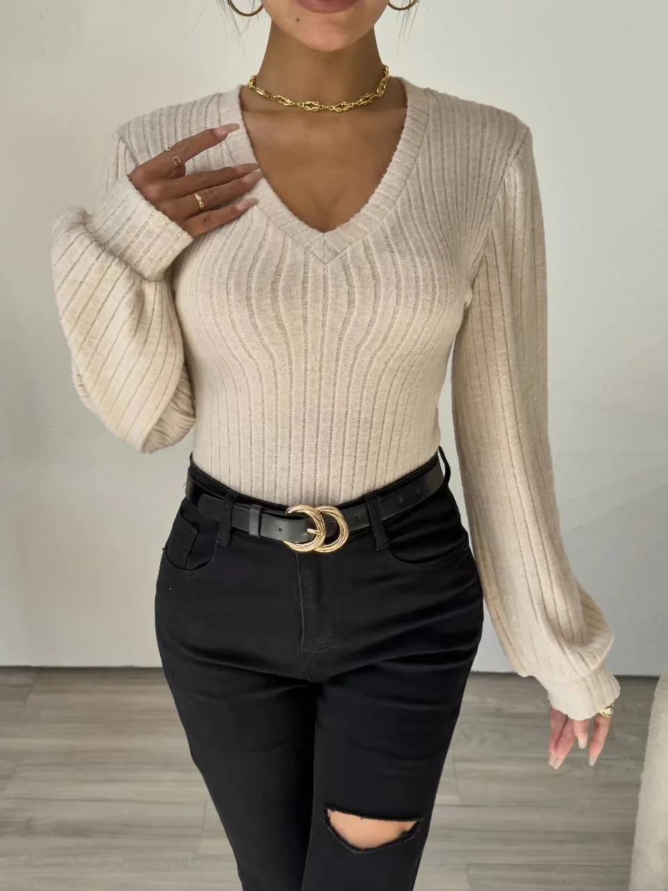 Lantern Sleeve Women's V Neck Bodysuit  Ribbed Knitted Skinny Body Suit Top for Women 2023 New Autumn Winter Outfits