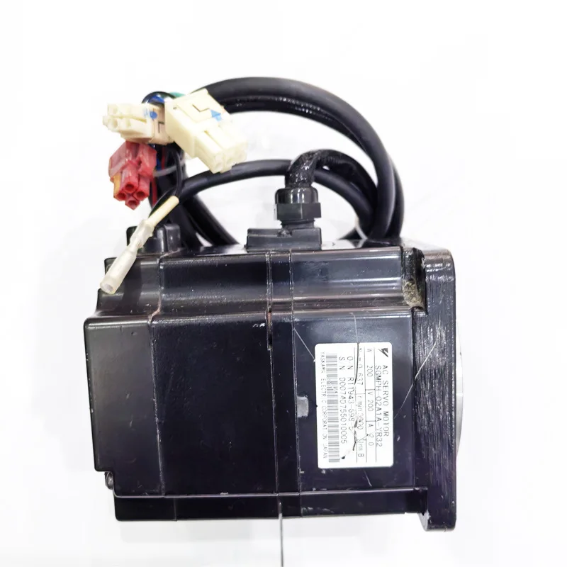 

Robot servo motor SGMPH-02A1A-YR32