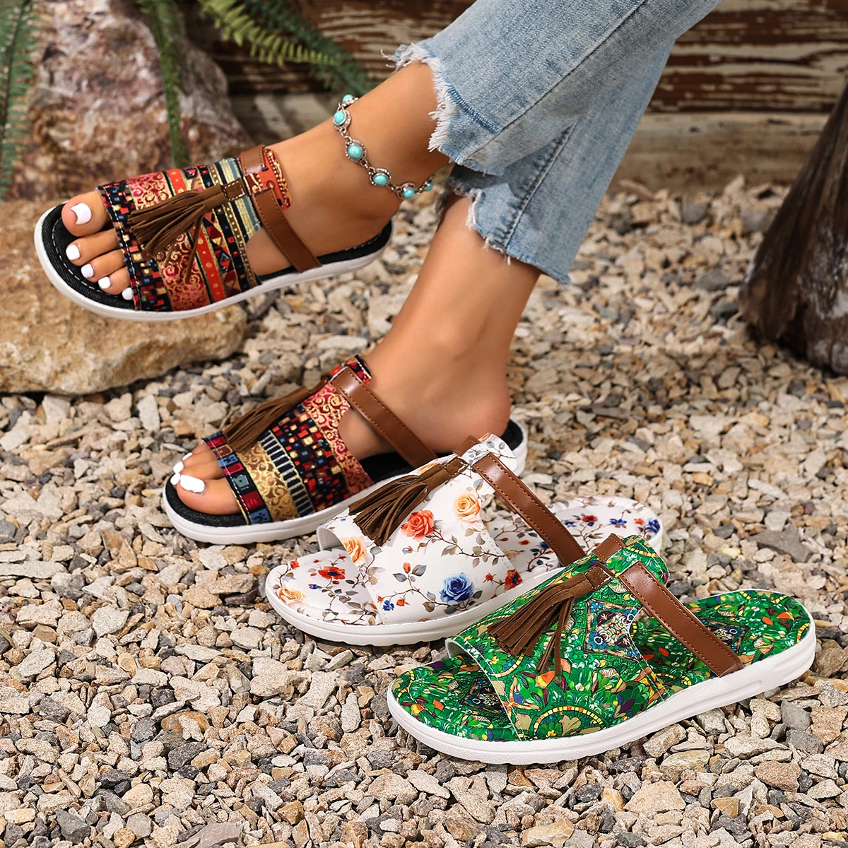 Women's Bohemian Style Fringed Beach Slippers 2026 Summer New Printed Decorative Non-slip Lightweight Open-toed Slippers