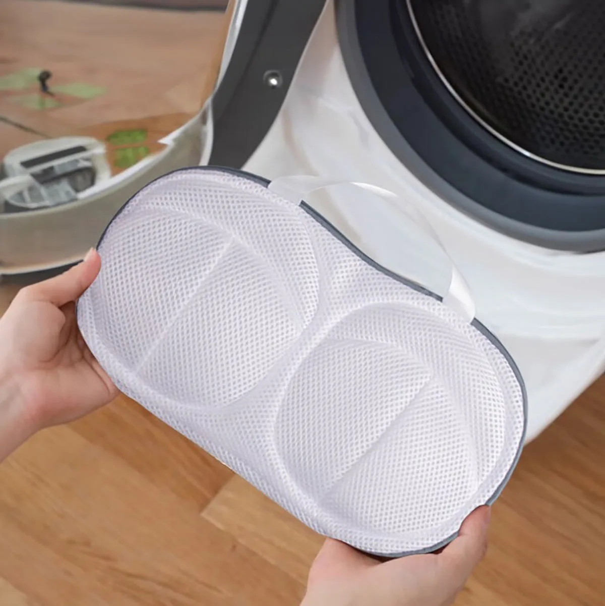 vvocci Anti-deformation mesh polyester bra laundry bag for machine wash. Protects bras, underwear & sports bras during cleaning.
