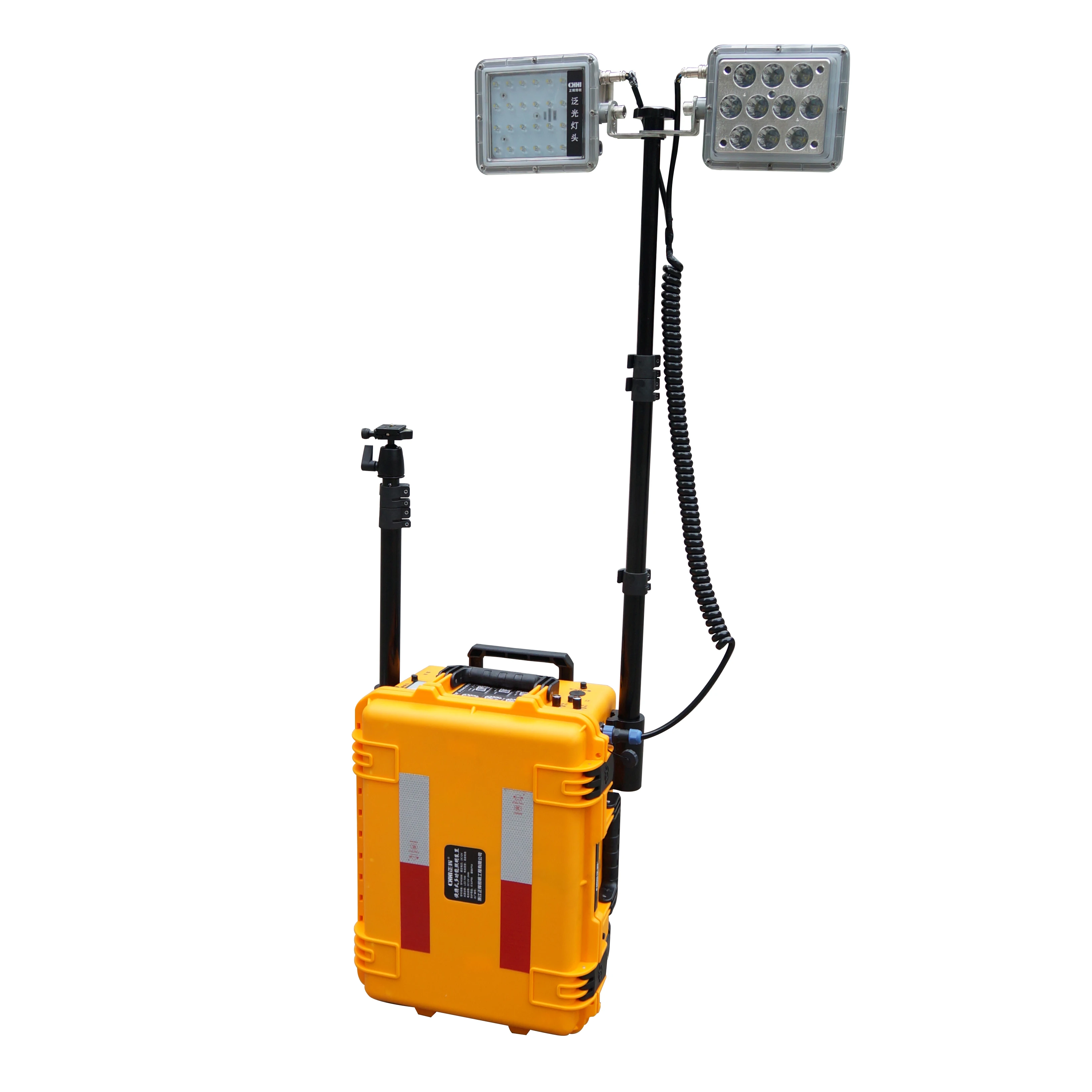 

Аварийное освещение мобильной многофункциональной системы освещения для освещения сцены дорожного движения