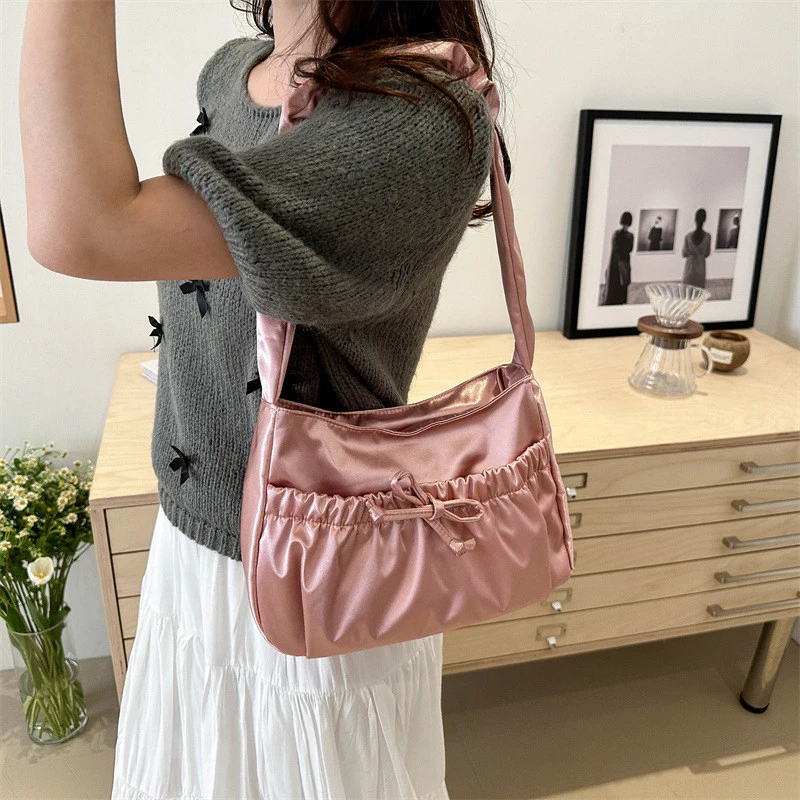 

Wrinkled Large Capacity Underarm Bag New Casual And Fashionable Shoulder Bag