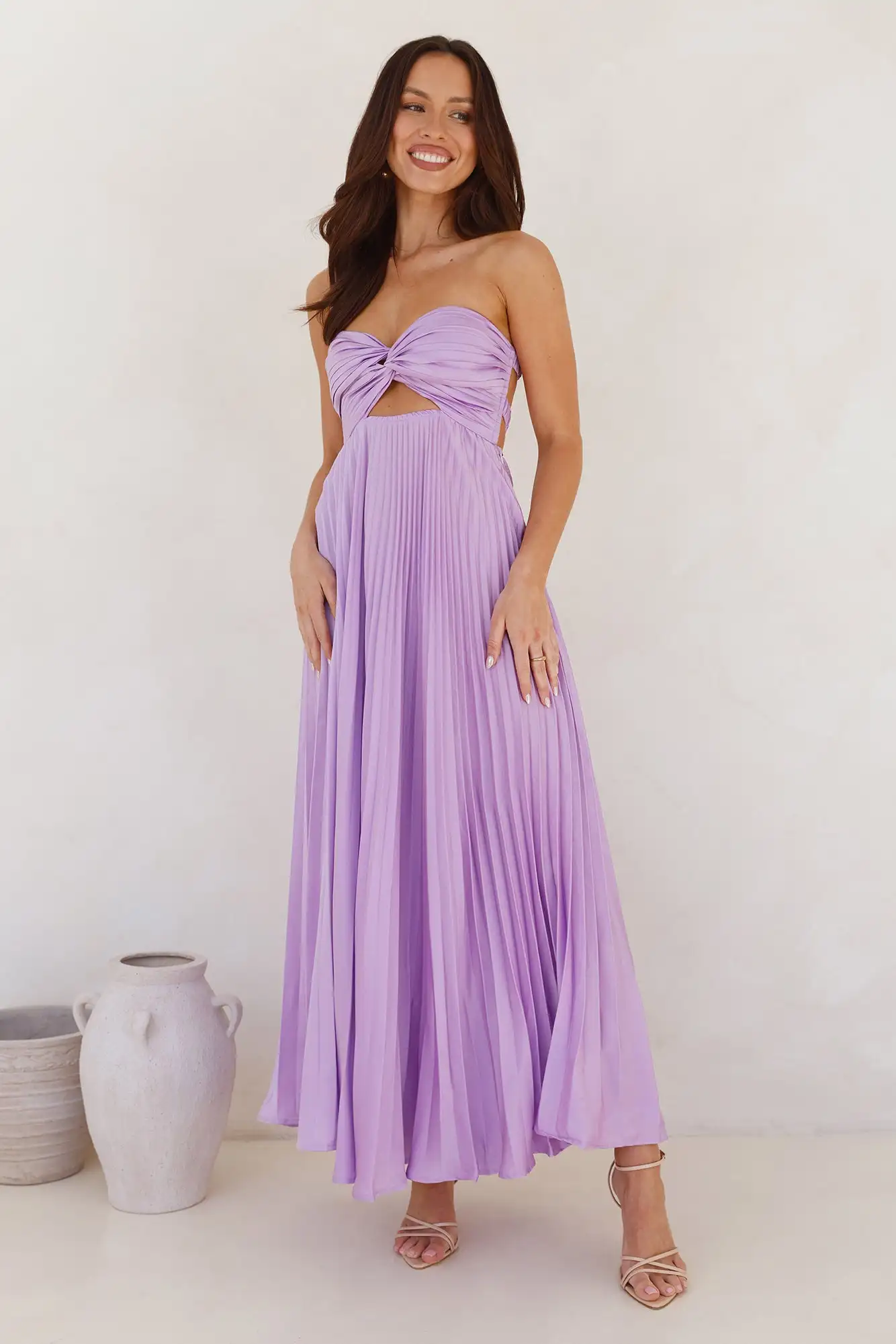 Vestidos de fiesta plisados sin tirantes de satén, vestido de fiesta maxi sexy ahuecado con escote en forma de corazón, vestidos de invitados de boda simples sin espalda