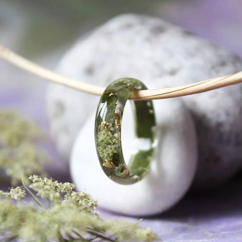 

Shallow Matcha Green Forest Style Transparent Resin Flower Branches, Jasmine Ring Women's Artistic and Elegant Jewelry Ring Gift