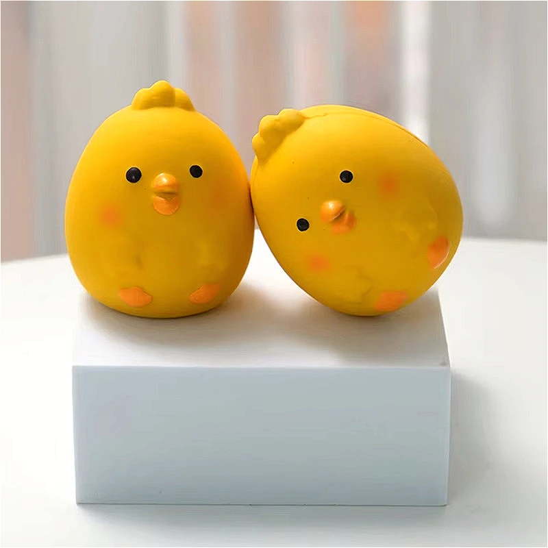 Pets Scream Toys. Cute Chewing Gum Toys in The Shape of Chickens. Play with Cleaning Dogs' Teeth. Anti-bite Audio Pet Products.