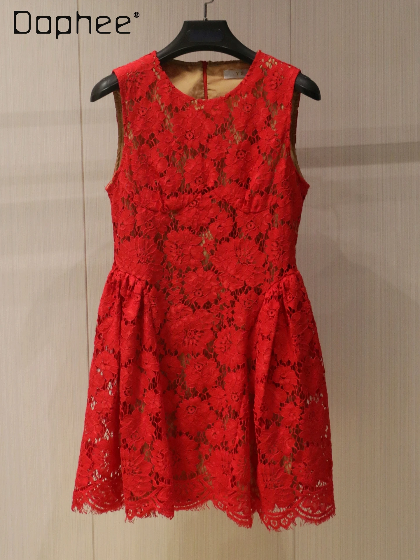 

French Heavy Industry Lace Hollow Round Neck Sleeveless Dress High Sense Temperament High Waist A-line Dress Evening Dresses