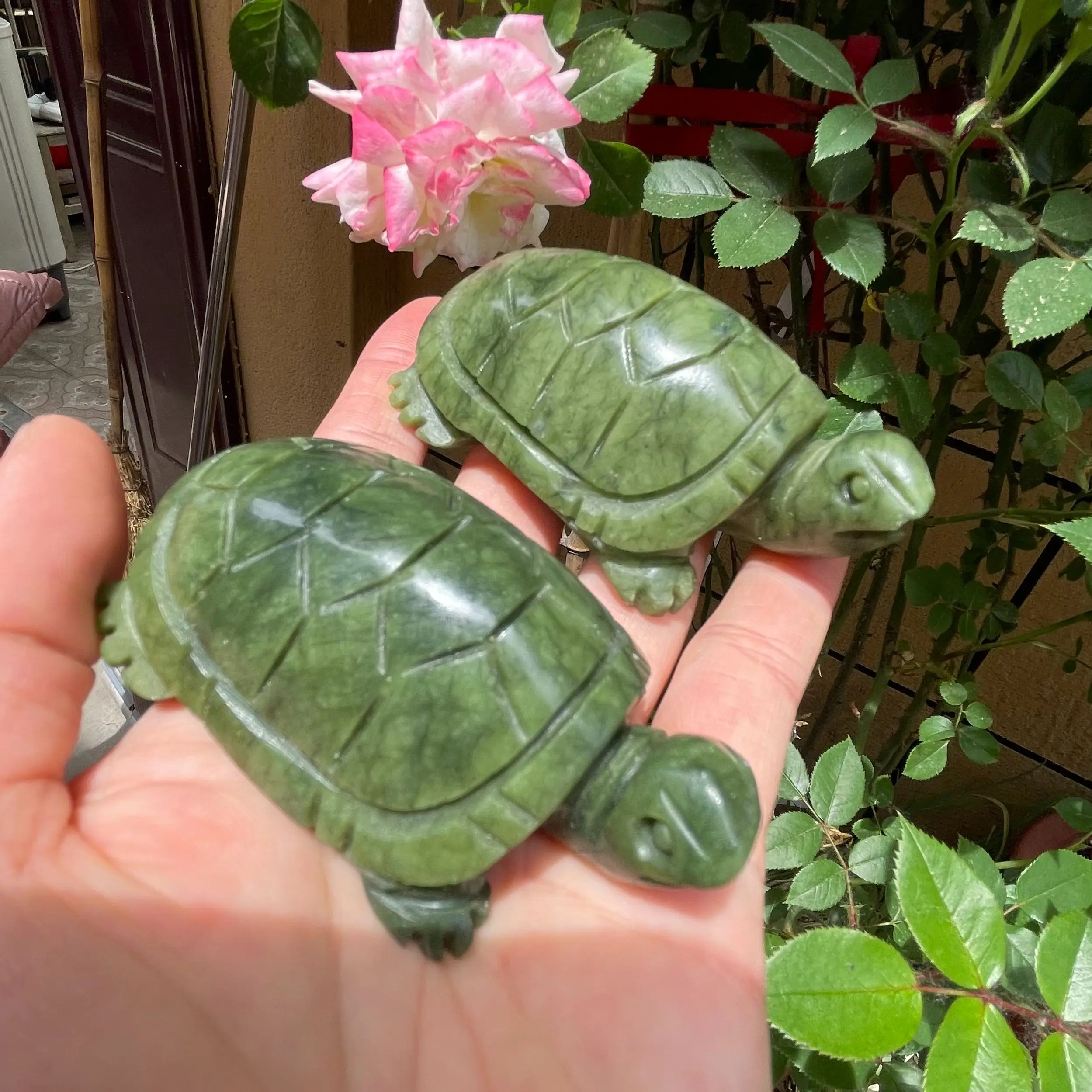 

2pcs 80mm Natural Handmade Carved Xiuyu Jade Tortoise Polished Green Jade Crystal Turtle Gifts Natural Quartz Crystals