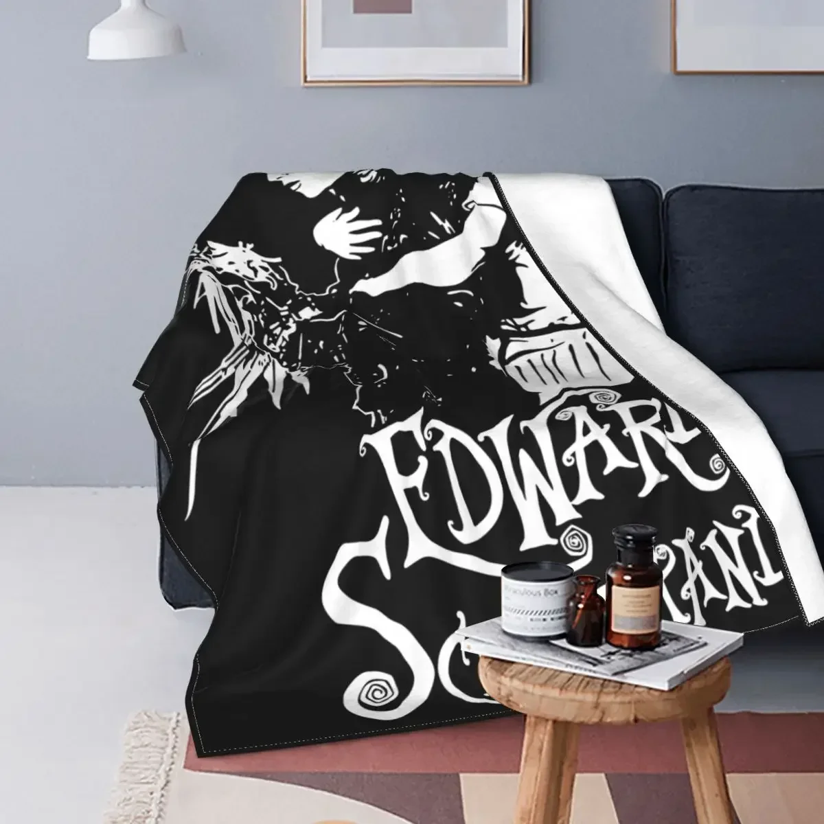 Edward Scissorhands White Blankets Flannel Ultra-Soft Throw Blankets for Home Couch Bed Rug