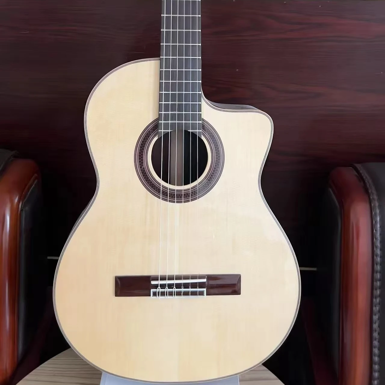 

High Quality New Unique Design Professional Handmade For Cordoba 4/4 Size Top Solid Classical Guitar