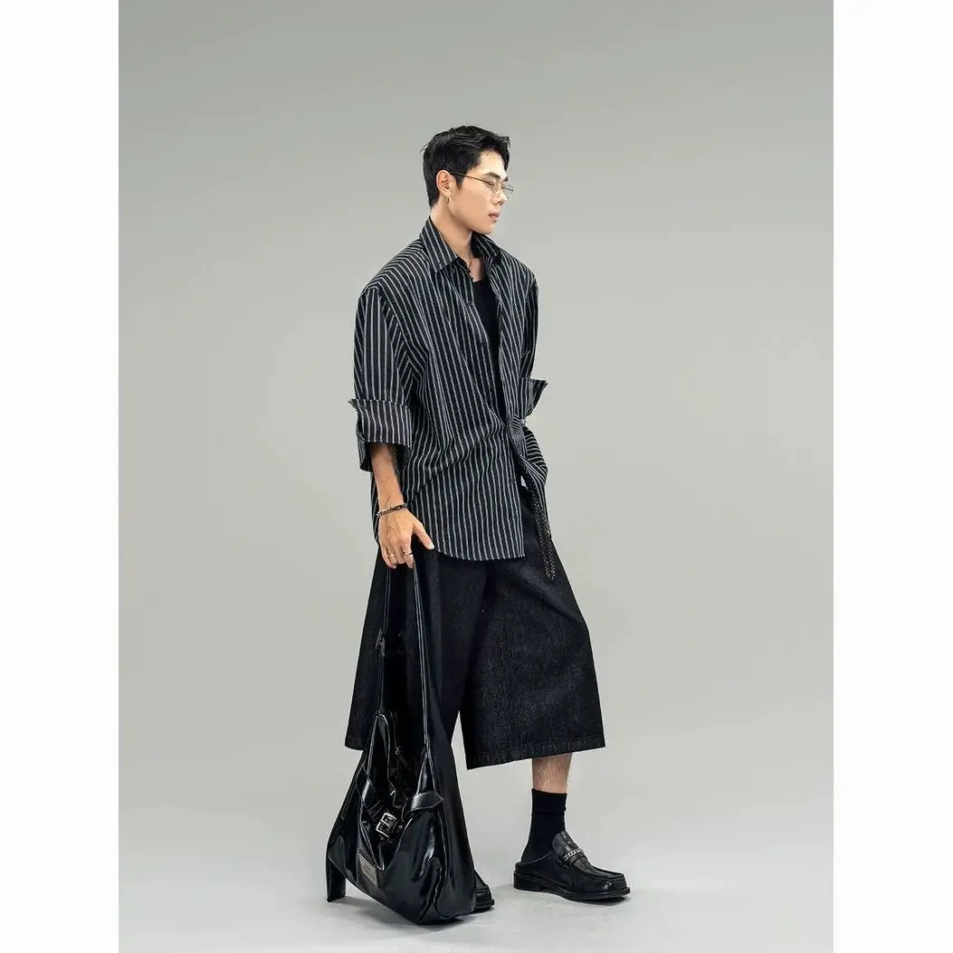 

High-end three-quarter sleeve black and white striped shirt simple casual commuting and breathable shirt for men and women
