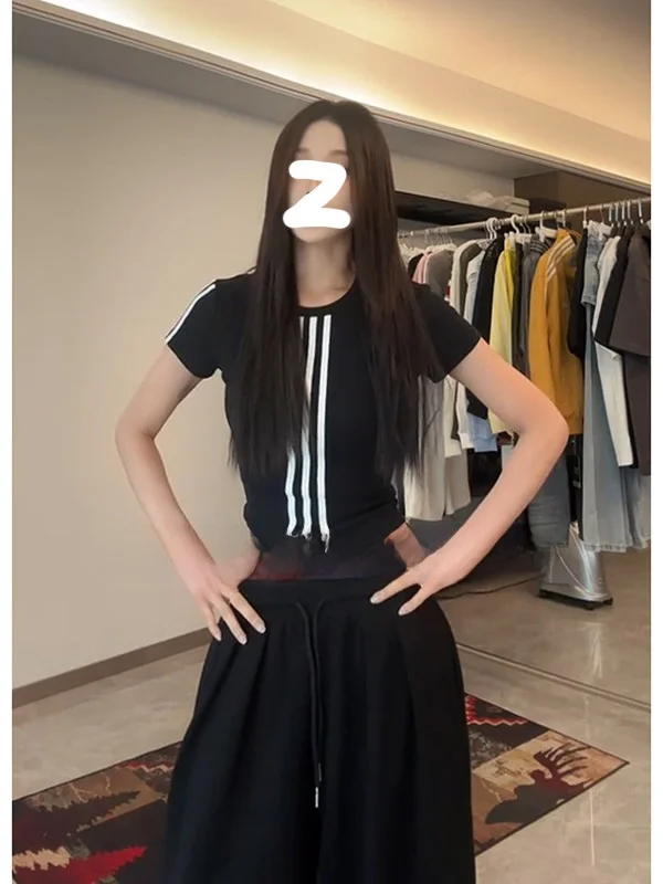 

Street Style Three Bars Sports Set round Neck Short Sleeve T-Shirt High Waist Long Pants Cool Casual Two Piece Set for Women