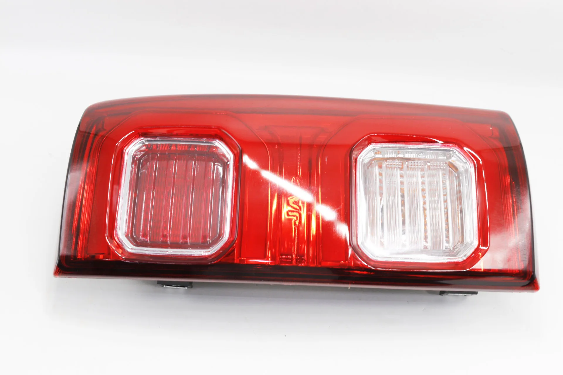 For JAC T8 Pickup Car Rear Tail Light Reversing Light Brake Lamp Taillight With Bulbs Wire Harness 4133200P306A