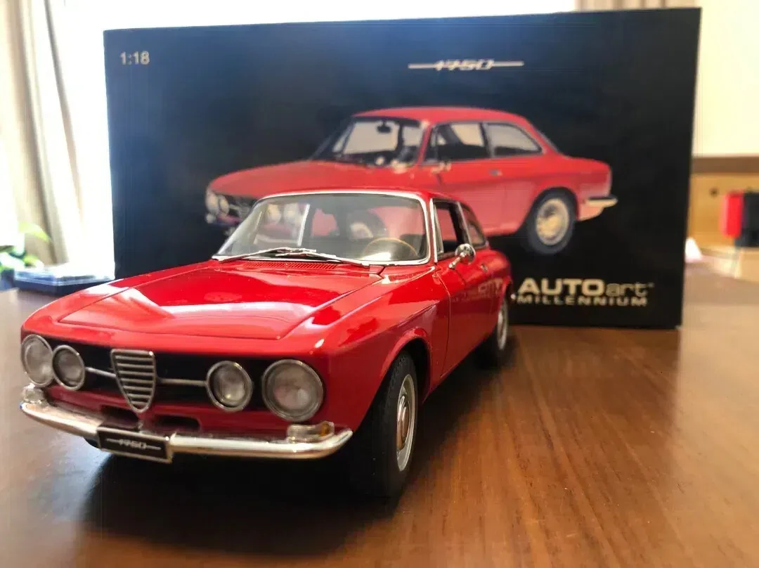 Autoart 1:18 Alfa 1750 Simulation Limited Edition All Open Alloy Metal Static Car Model Toy Gift