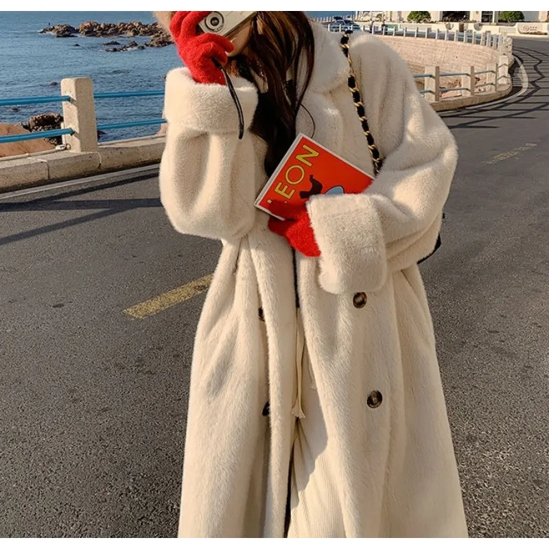 

Women's Fashionable and High-end Fur Coat with Integrated Fur and Wool Mid-long Length, 2025 Winter Lamb Wool Padded Jacket