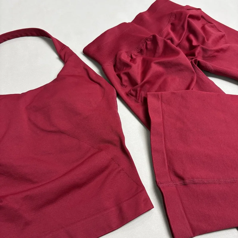 2-teiliges Fitness-Set für Damen: Nahtloses Gym-Haltertop und Hüftliftende Schlaghose für Yoga, Laufen und Workout – Detail 14