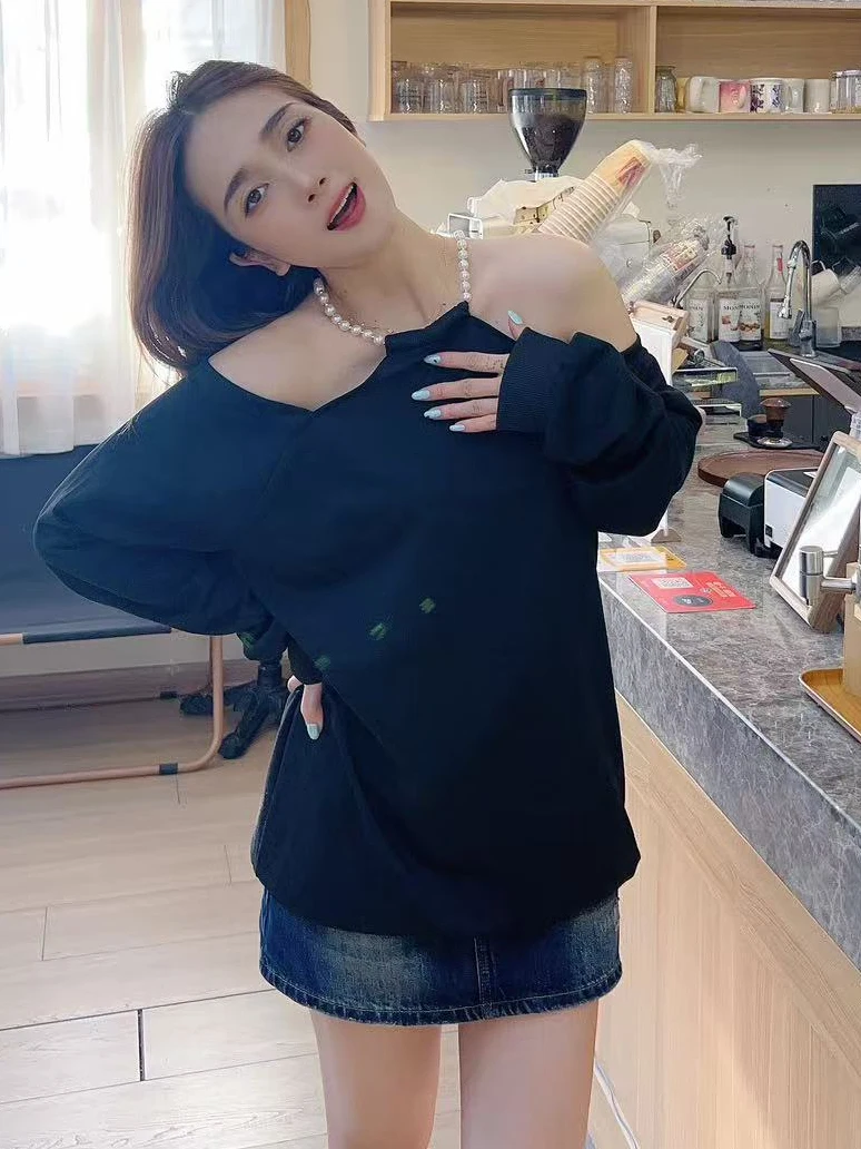 

plus Size Pearl Chain Shoulder Bared Long Sleeve Sweatshirt Women's Spring Summer Loose Casual Top for Plump Mm Special Large...