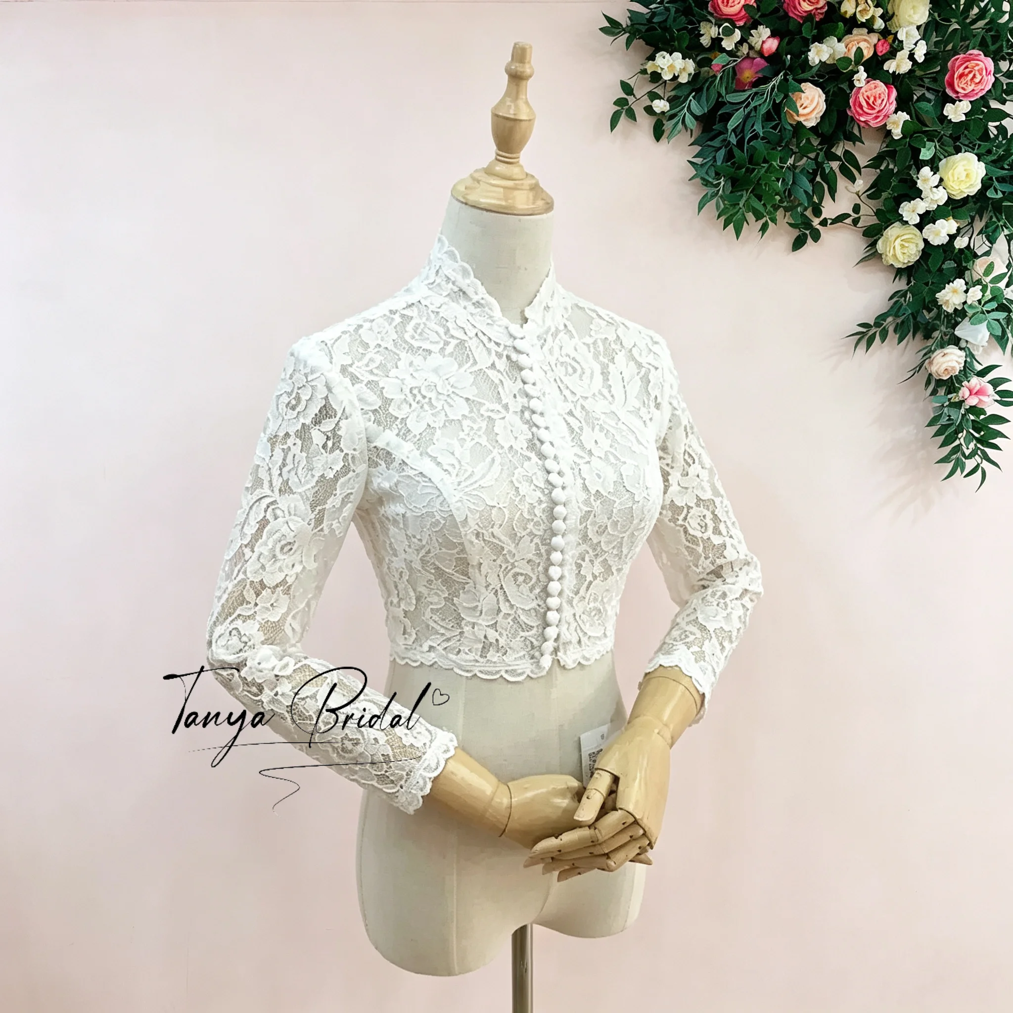 Elegant Lace Bridal Bolero Jacket High Stand Collar Button Detail Long Sleeve Wedding Wrap for Bride