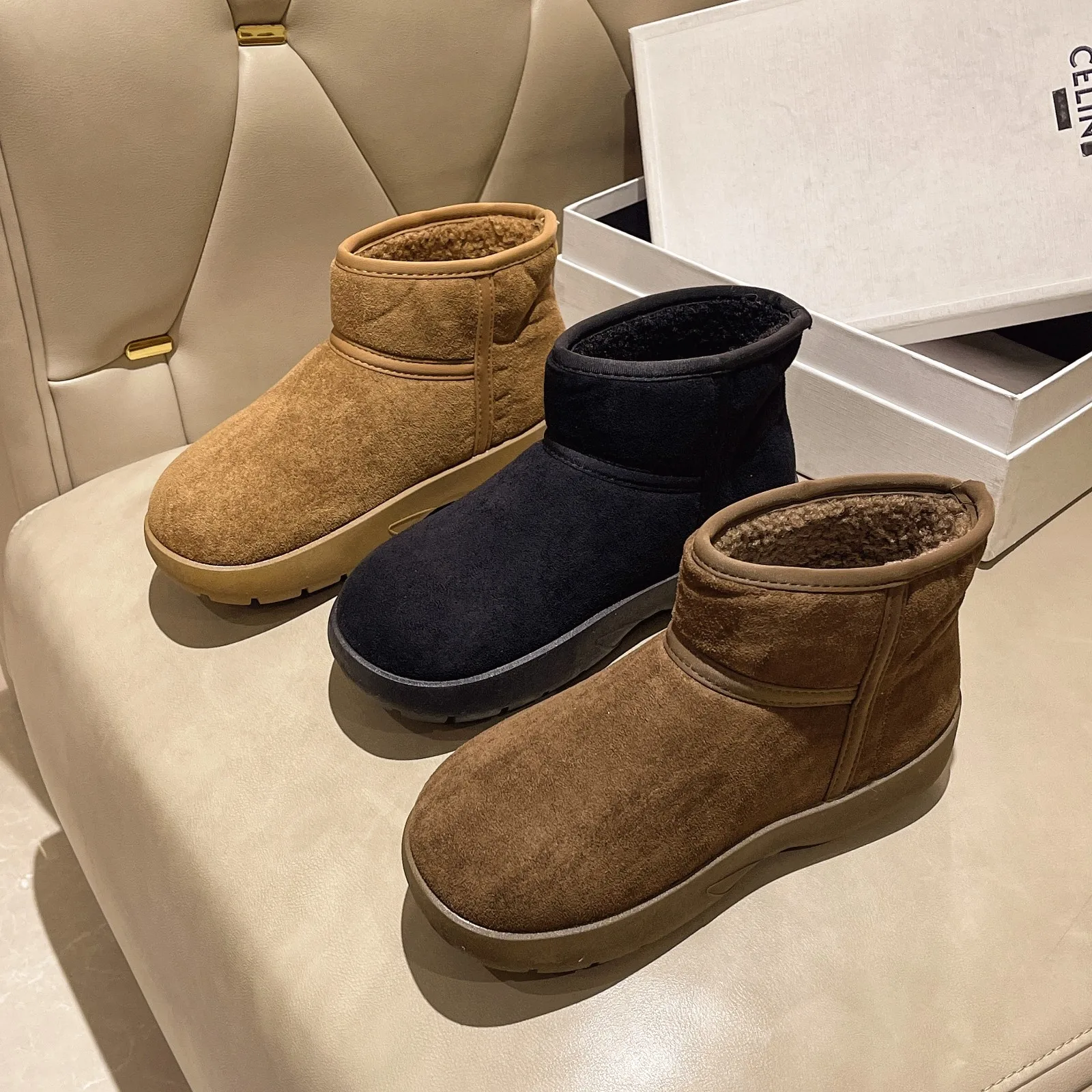 

Korean Style Thick Bottom Fur Lined Winter Snow Boots Women's Retro Padded Rubber Sole Suede Upper Mid-Cut round Toe Boots