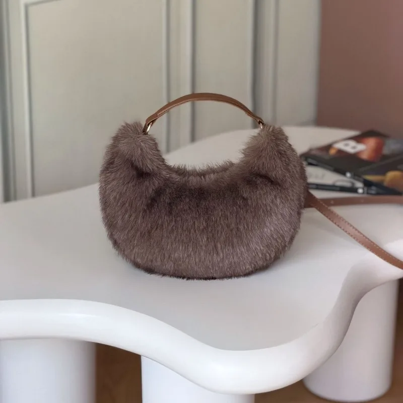 2026 Autumn/Winter Faux Fox Fur Moon-shaped HandBag Women's Fluffy Soft Plush Crossbody Bag  Female Faux Fur Purses