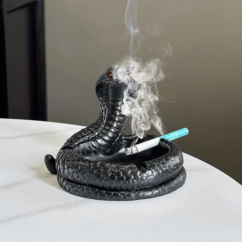 

1 шт., черная пепельница в форме кобры для гостиной, журнальный столик, спальня, рабочий стол, креативный декоративный домашний декор из смолы