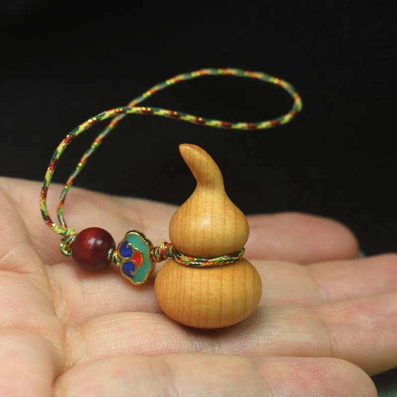 Cypress wood small gourd fortune pendant, wooden phone chain and bag accessory for men and women, simple gift