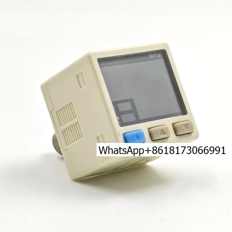 Digital pressure switch sensor vacuum high and low positive and negative pressure gauge DP-101 102A high precision barometer