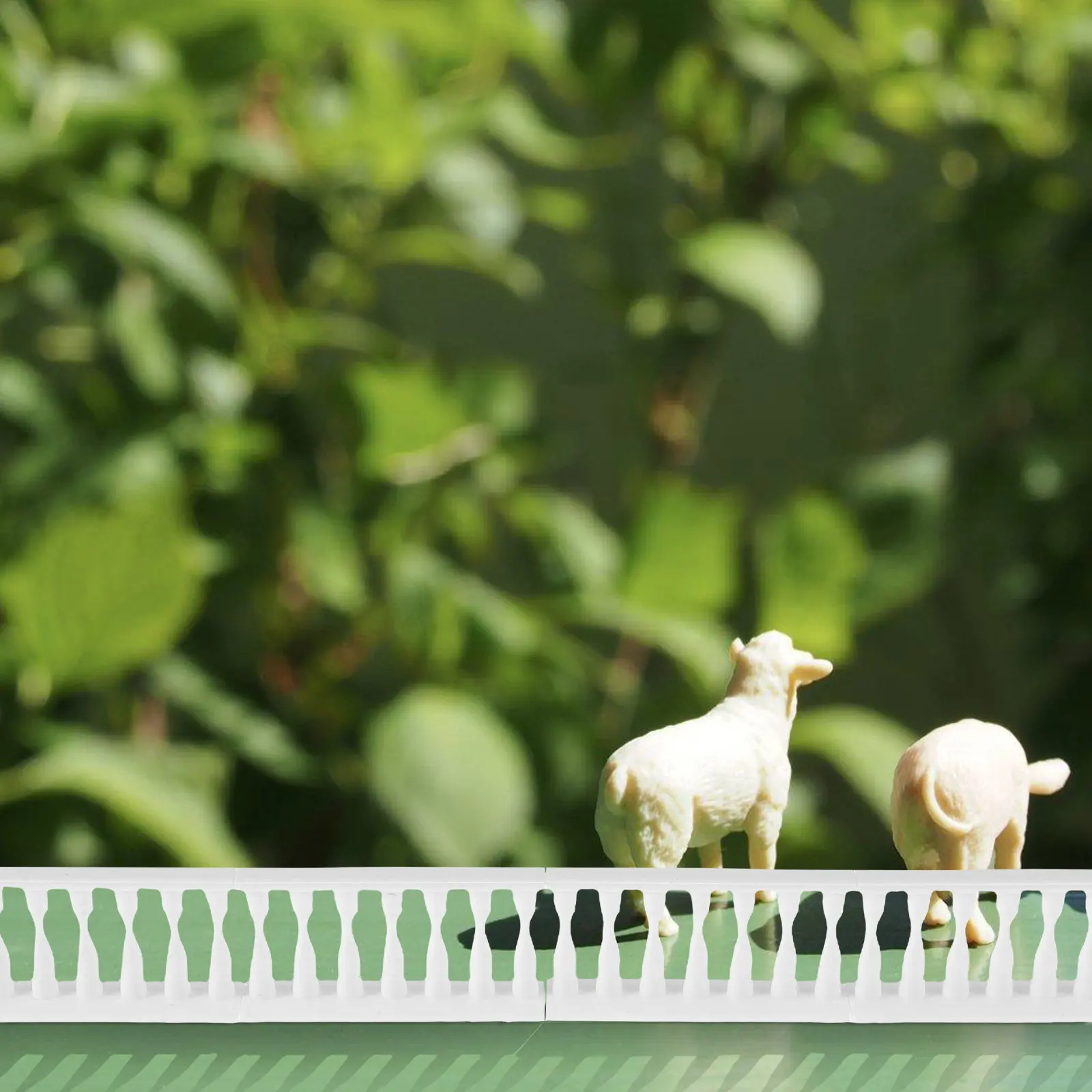 

15Pcs Resin Mini Fence White Decorative Picket Fencing for Garden Landscape DIY Architectural Scene Accessories