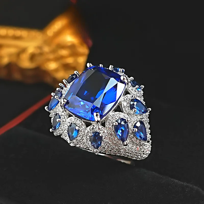 Luxurious European and American style 925 silver royal blue ring with high carbon diamond inlay, grand and high-end for women