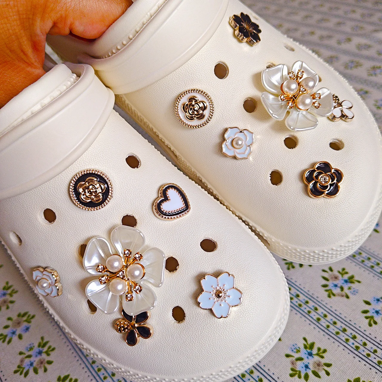 

Floral Shoe Charms Decor Set for Crocs Clogs Pins Garden Sandals Accessories Removable Slipper Charms DIY Women Decoration Kit