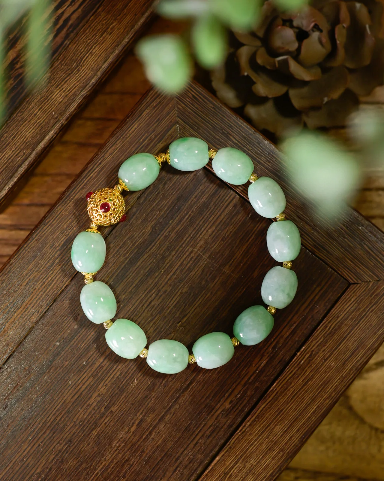 

18K Solid Gold Natural Grade A Jadeite Bracelet, Pea Green Chinese Style Luxury "Lu Lu Tong" Beaded Chain