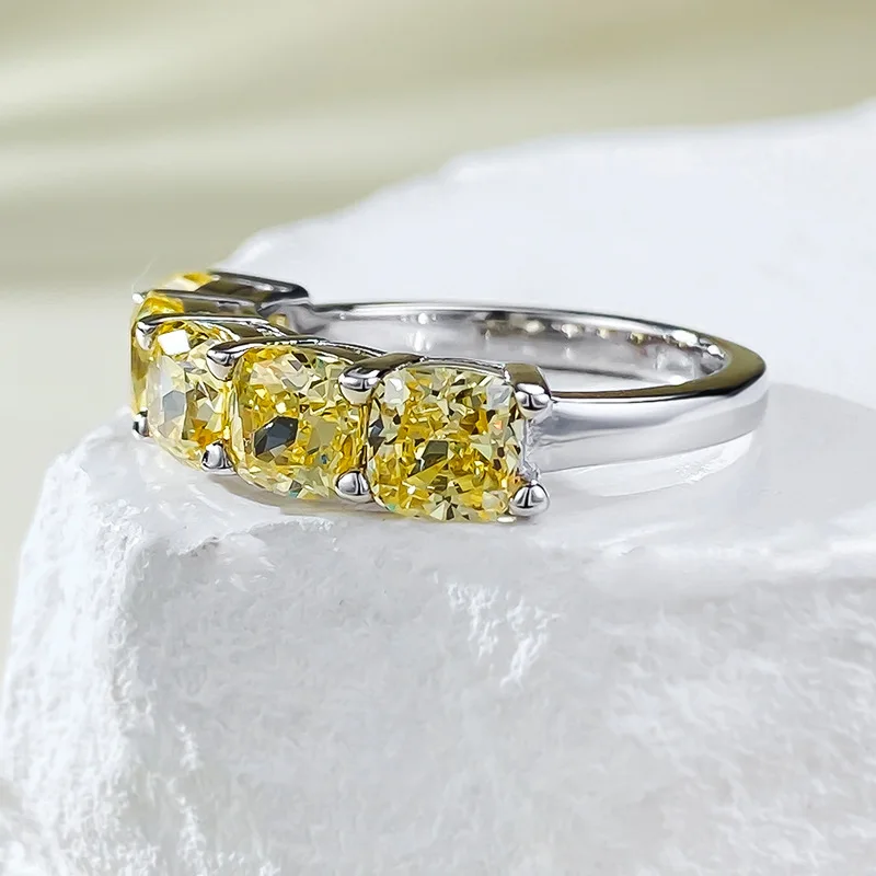 Jewelry S925 Silver New Product 5 * 5mm Fat Square Yellow Diamond Five Stone Ring for Women in Europe and America