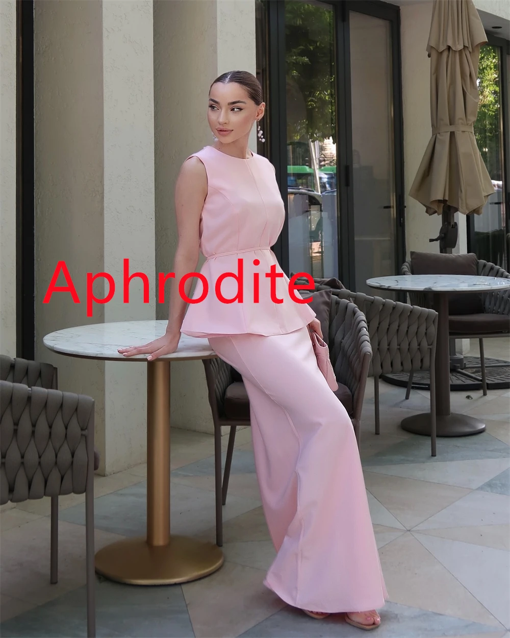 فستان سهرة من الساتان الوردي الرائع مخصص عالي الجودة برقبة دائرية وأكمام قصيرة بدون أكمام وسحاب خلفي للمناسبات الخاصة