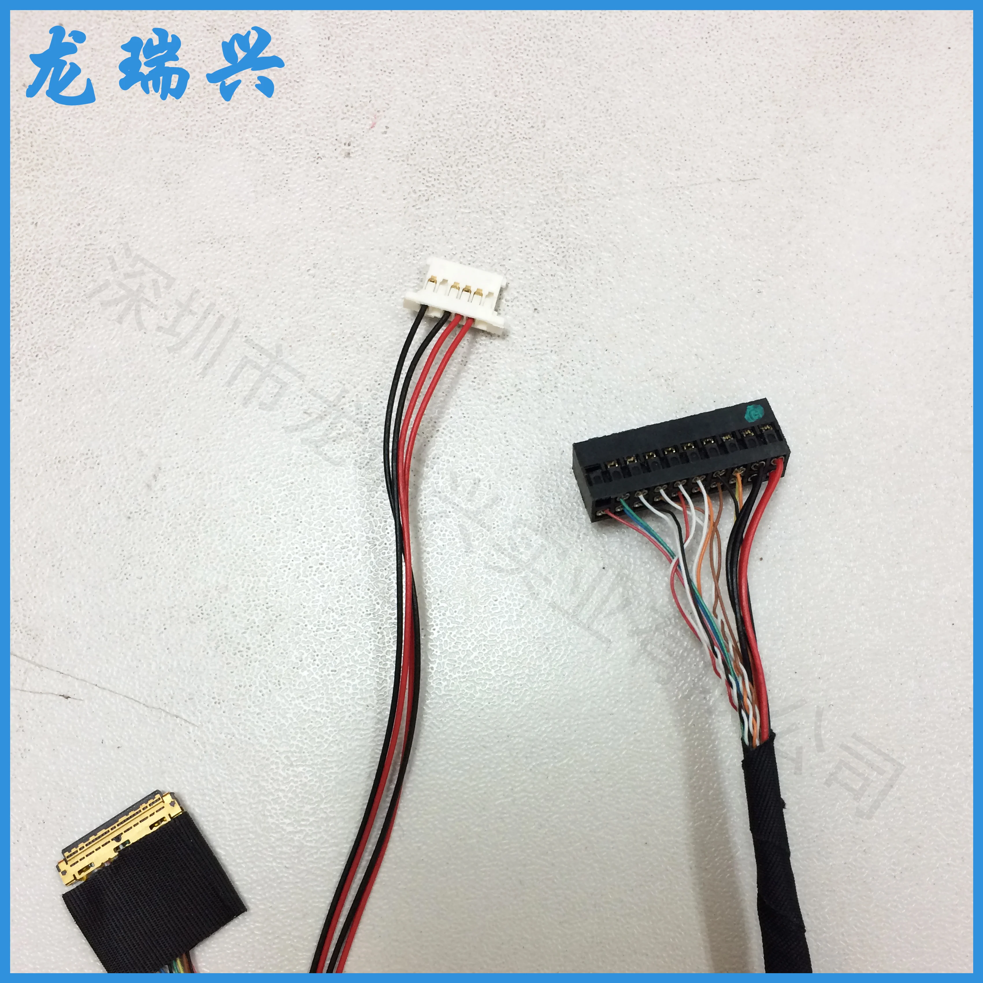 LM270WQ1(SD)(E3) Connects Cables eDP (4 Lanes) , 36 pins LM270WQ1-SDE2