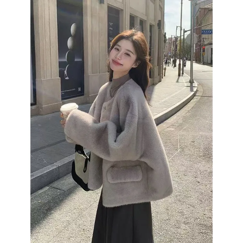 Mode Haining Pelz Kunstpelz Einteiliger Mantel für Frauen Neuer Stil Jacke Goldener Nerz Fleece Faux Nerz Umweltfreundlicher Wintermantel