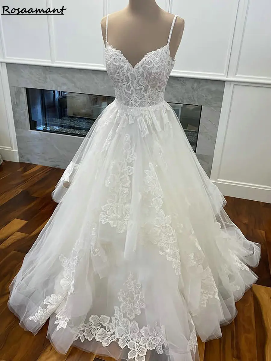 

2025 Spaghetti Straps Ruffles A-Line Wedding Dresses Sleeveless Appliques Lace Country Bridal Gowns