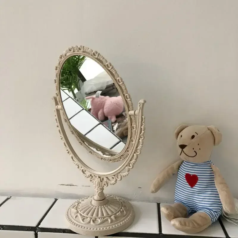 Oval Shaped Makeup Mirror Vintage European Style Makeup Mirror 360 Degree Rotating Swivel Desktop Makeup Mirror Tool Home Decor