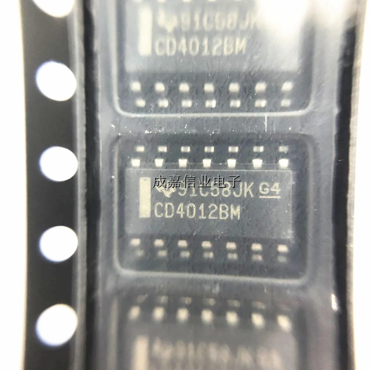 10pcs/Lot CD4012BM SOIC-14 Logic Gates CMOS Dual 4-Input NAND Gate Operating Temperature:- 55 C-+ 125 C