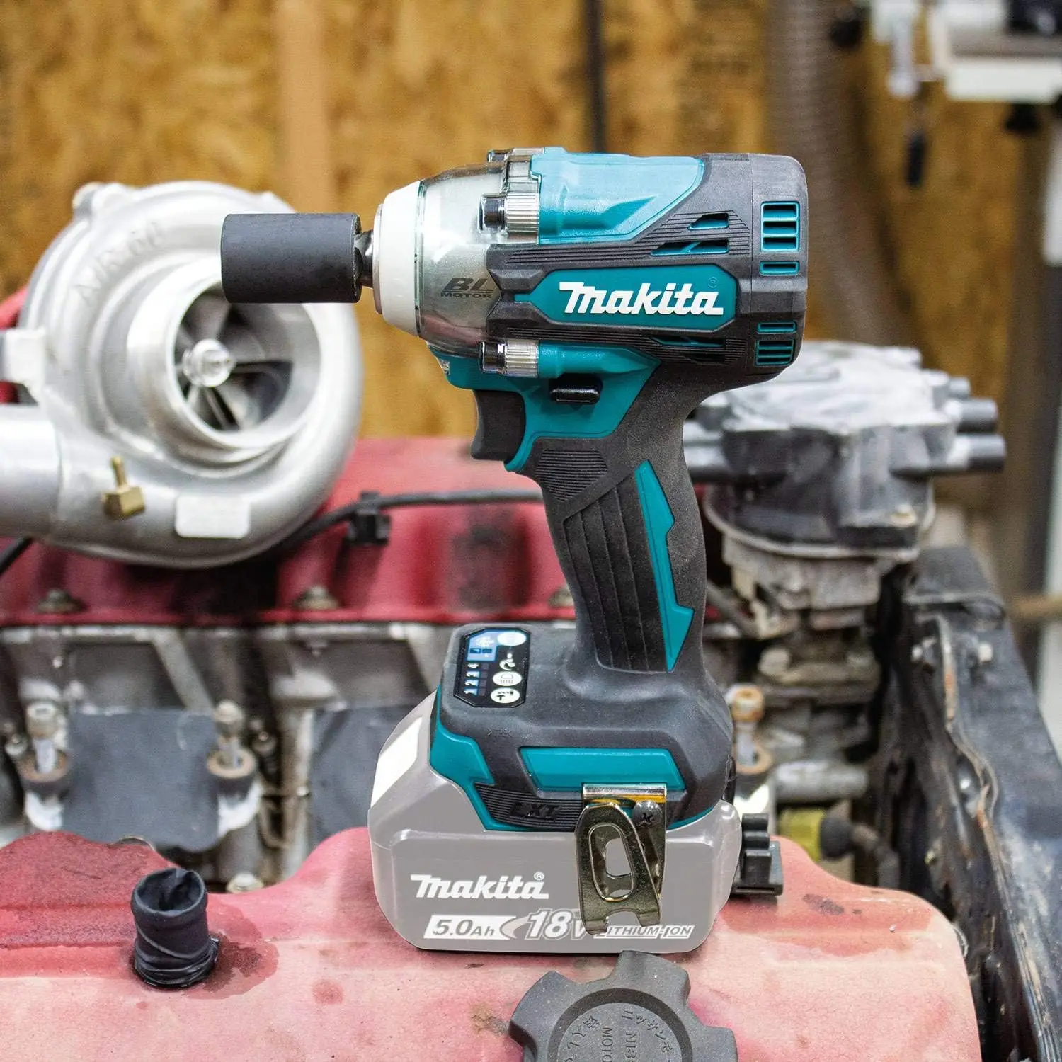 

Makita XWT15Z 18V LXT® Lithium-Ion Brushless Cordless 4-Speed 1/2" Sq. Drive Impact Wrench w/Detent Anvil, Tool Only