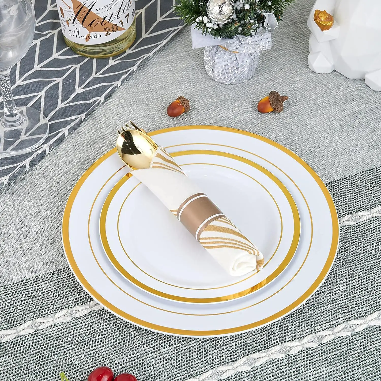 Soft, Absorbent Disposable Paper Hand Towels for Bathroom, Kitchen, Parties, Weddings - 300 Pack