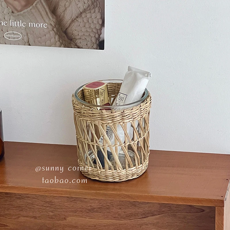 

Woven Straw Makeup Brush Holder For Desk Round Cylinder Pen Holder Handmade Storage Container Cosmetics Stationery Boho Decor